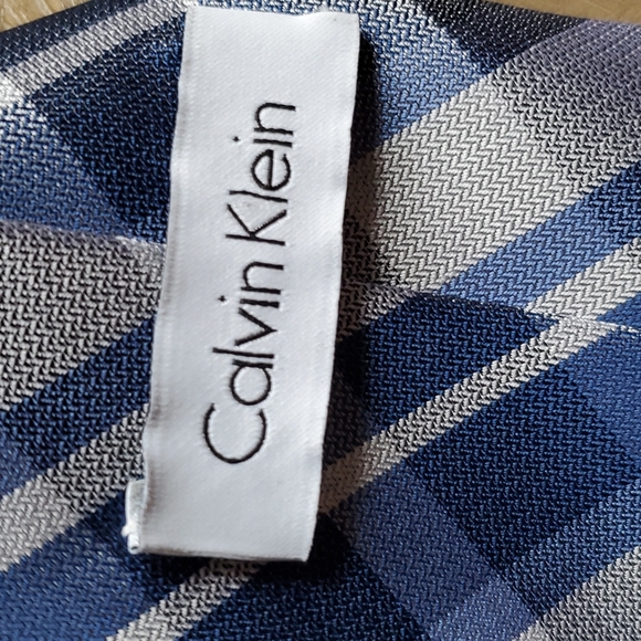 Calvin Klein silk necktie - Picture 3 of 5